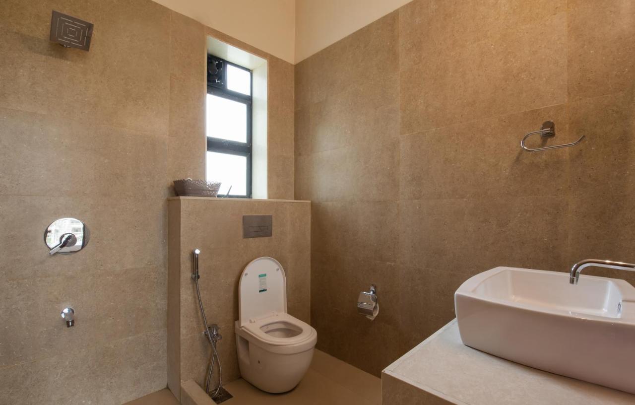 Stayvista'S Greenwoods Villa 10 - City-Center Villa With Private Pool, Terrace, Lift & Carrom Board Lonavla Zewnętrze zdjęcie