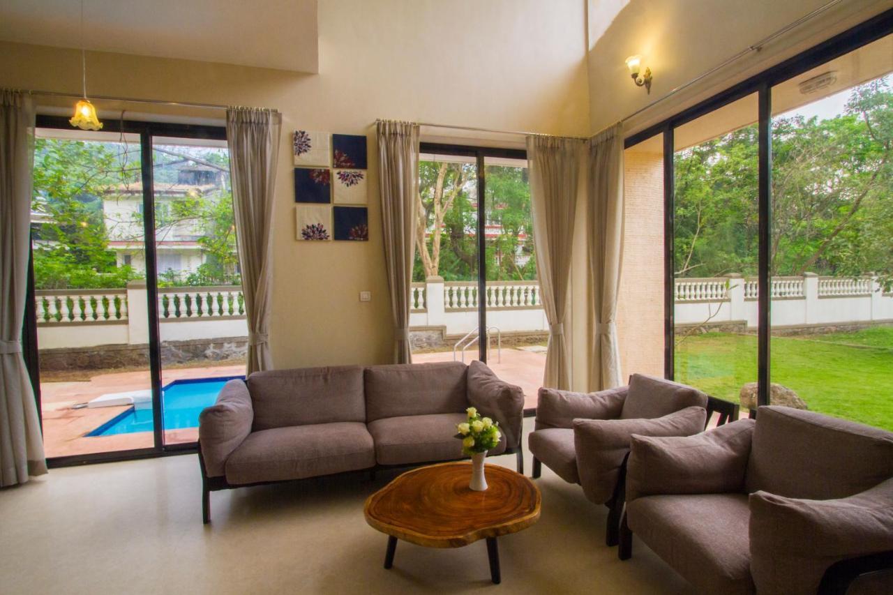 Stayvista'S Greenwoods Villa 10 - City-Center Villa With Private Pool, Terrace, Lift & Carrom Board Lonavla Zewnętrze zdjęcie